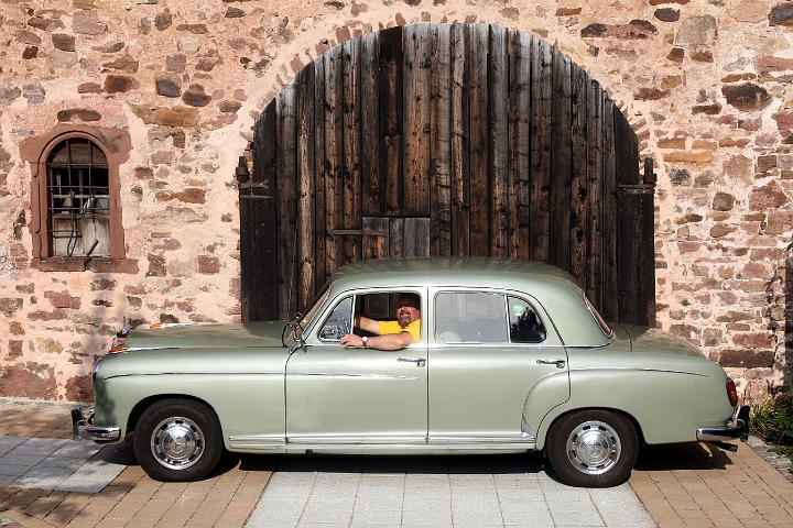 Mercedes Benz.JPG - Daimler-Benz Ponton 220 S (W180 II) Baujahr 1957, 100 PS, 2195 ccm, 6 Zylinder in Reihe